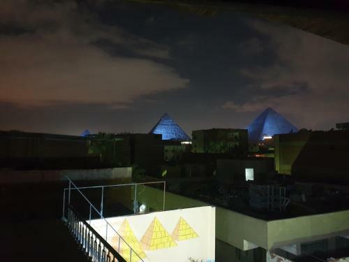 Bed & Breakfast 2 Jana Pyramids View Inn