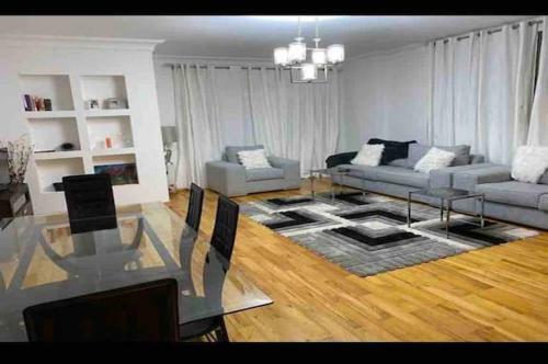 Luxurious And Modern 3 Bedroom Maadi Apartment