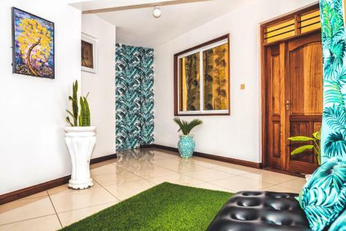 Nyali Front Row Oceanic Apartments