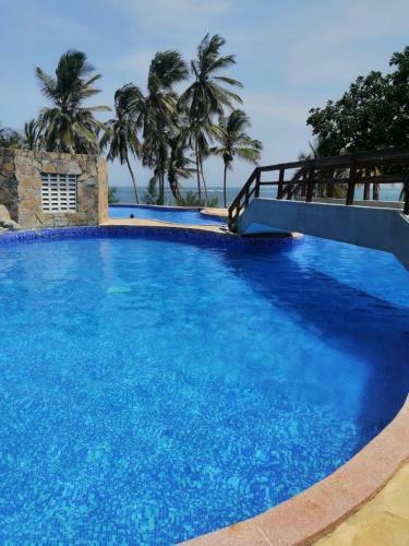 Ensuite Beachfront Room Inside An Apartment