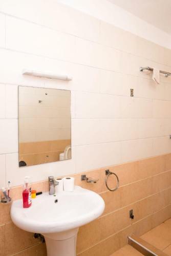 Beachfront 1 Bedroom Apartment Shanzu