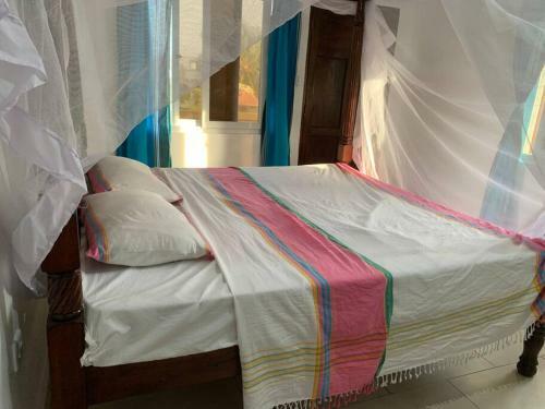 Apartamento Breezy African Inspired Two Bedroom Flat.