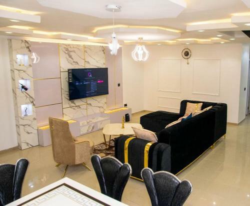 3 Bedroom Luxury Apartment