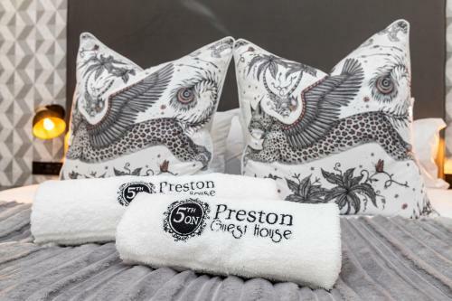 Hostal 5th On Preston Guest House