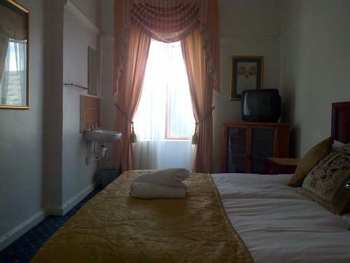 Hostal Altona Lodge