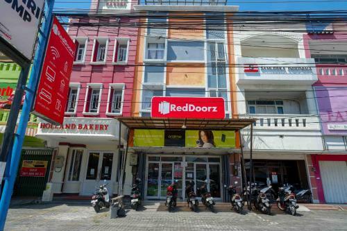 Hotel Reddoorz Syariah @ Kelud Sampangan