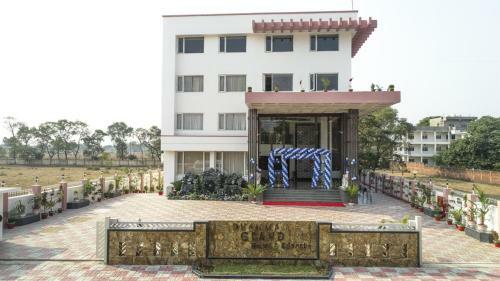 Dhamma Grand Hotel Resort