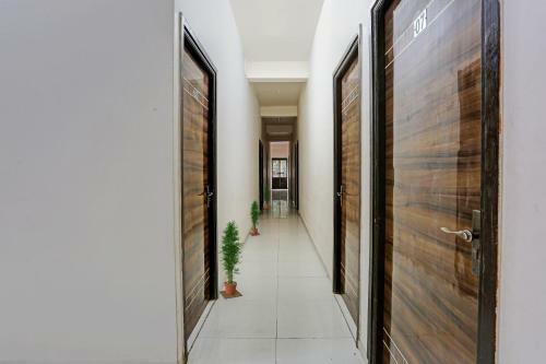 Hotel Collection O 91970 Vrindavan Resort