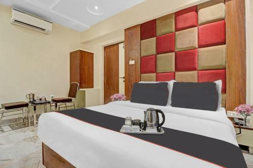 Capital O 92025 Hotel Swagath Residency