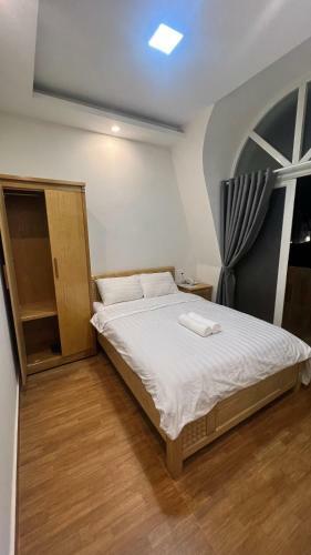 Hotel B� B� House