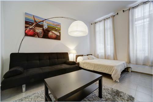 Tel Aviving - Apartments By The Beach