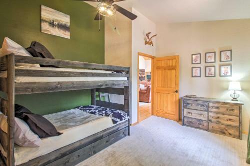 Upscale Pinetop Cabin With Game Room And Fire Pit