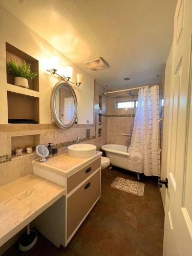 Casa Saguaro - Newly Remodeled, Pool And Mtn Views