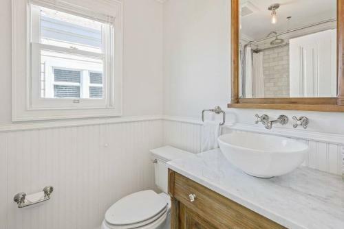 Upper Level 1885 Queen Anne Flat