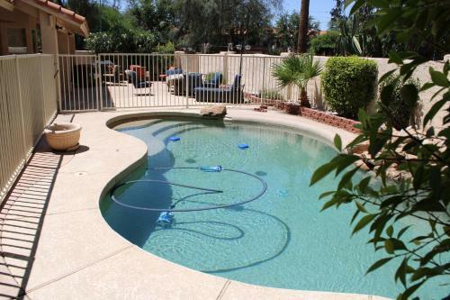 Arts, Fenced Private Pool, Fire World