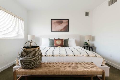 Caspian By Avantstay Spacious Desert Oasis W Pool, Table Tennis, & Fire Pit