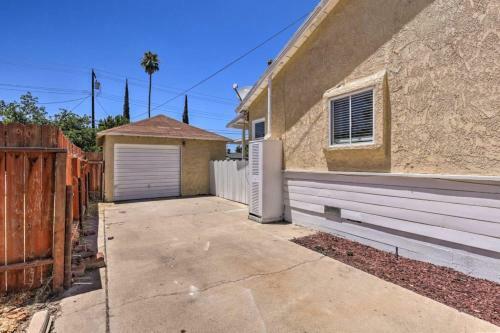 Bakersfield City Home With Patio