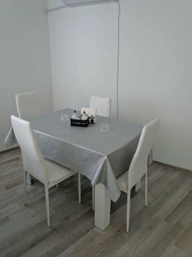 Yani's Apartment