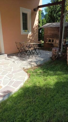 Villa D?m V Hl�sn� T?ebani