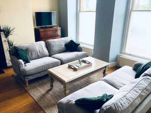 Lovely 1-bed Apartment In Bath