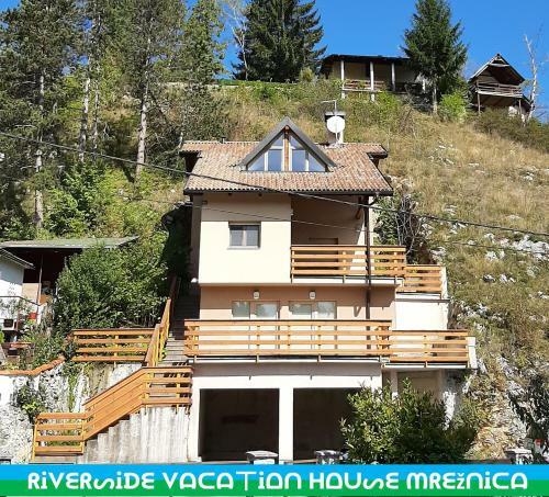 Riverside Vacation House Mre?nica