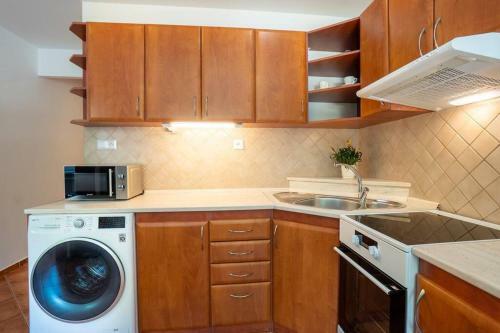 Excellent Large Lux Apartment Central Martin