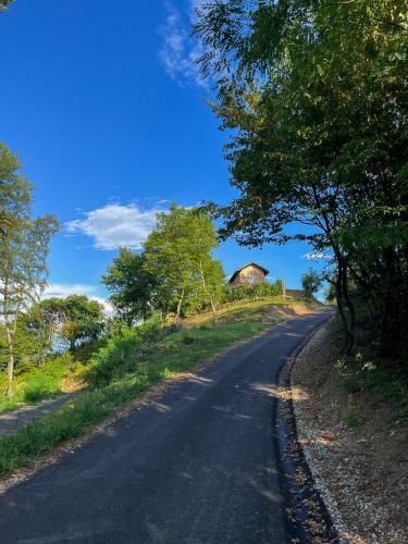 Holiday House Tomajna