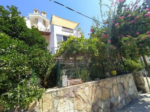 Villa Dat�a'da Bah�eli Ferah Dubleks Ev