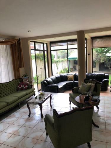 Well Located Charming Place With Wifi