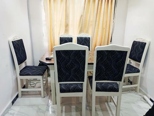 Trim Apartment