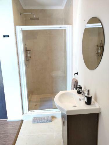Villa Luxury Living On Westview