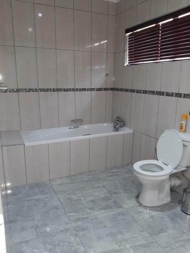 Hostal Bevs Guest House