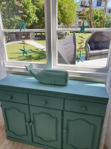Beach House With Dstv & Wifi & Basic Housekeeping