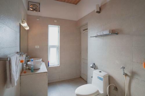 Villa Saffronstays Doon Valley View, Dehradun