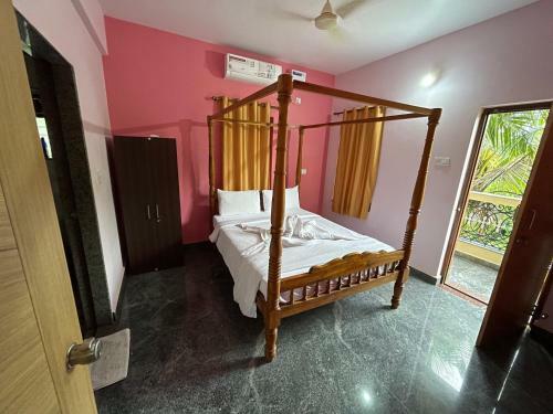Peaceful 2-bedroom Apartment With Common Pool, Mandrem, Goa