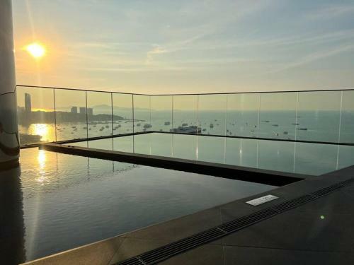 Apartamento Edge Couple?s Getaway 1 Br With Rooftop Ocean View