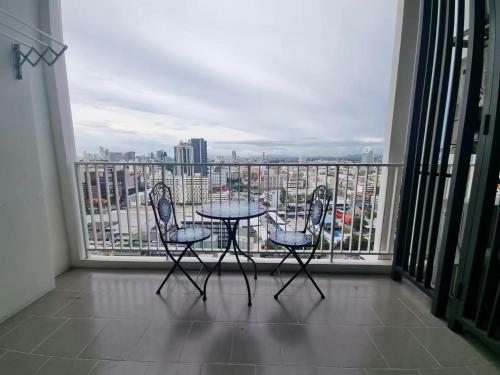 Apartamento The Base Central Pattaya Infinity Pool