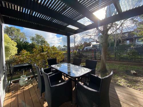Tidal Abode Pets Welcome Outside