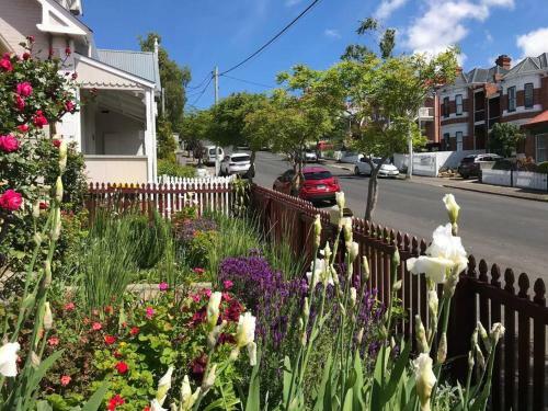 Melville Heritage Cottage, Hobart Cbd