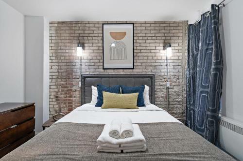 Lovely 3 Br In Central Bishop St Montreal