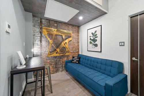 Lovely 3 Br In Central Bishop St Montreal