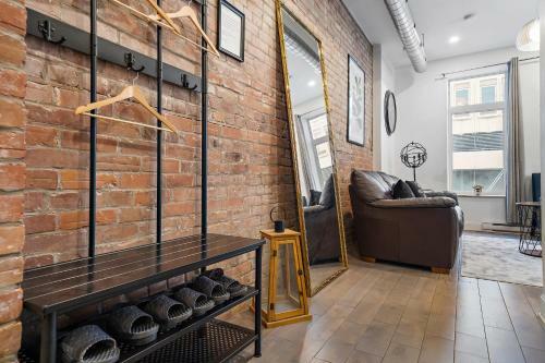Lovely 3 Br In Central Bishop St Montreal