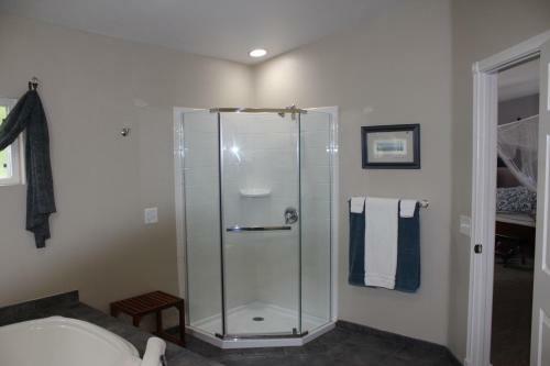 Hotel Pelican Cove Inn