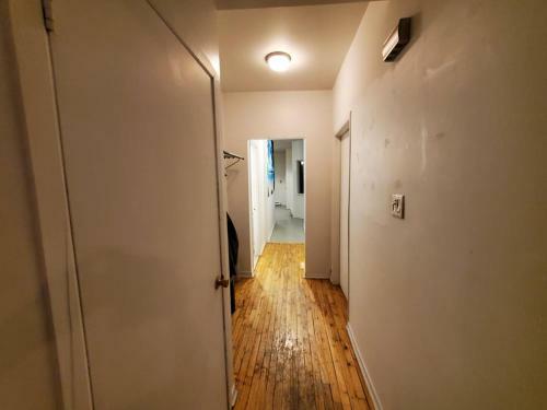 Montreal Downtown  Pet Friendly  Room A B C