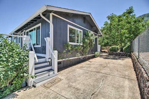 Charming Hilltop Home With Picture-perfect View