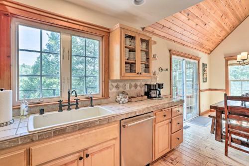 Spacious Lake Arrowhead Home With Putting Green