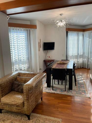 Beautiful Lake Front Apartment