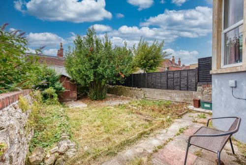 Lovely 2 Bedroom Apartment - Sleeps 9