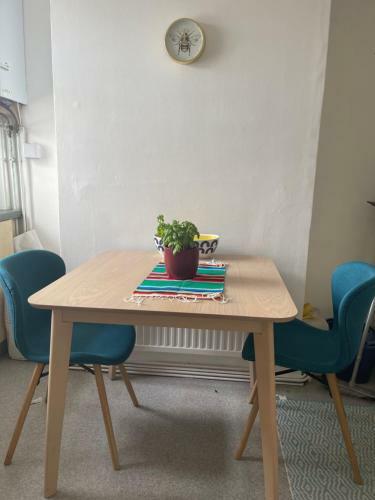 Lovely 2 Bedroom Apartment In Brighton