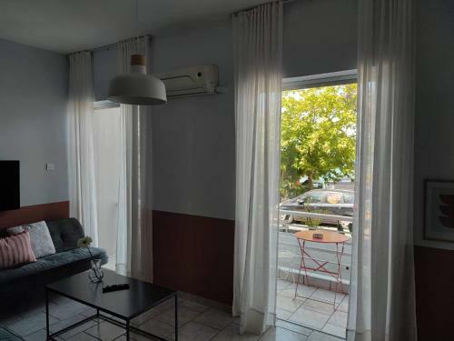 Kamari Apartments Seafront